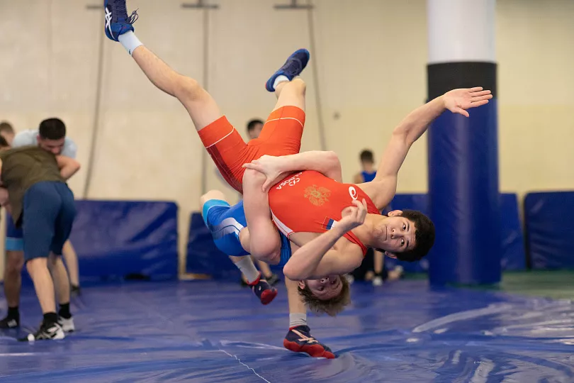Спортивная группа по греко-римской борьбе в спортивном центре (г. Одинцово)