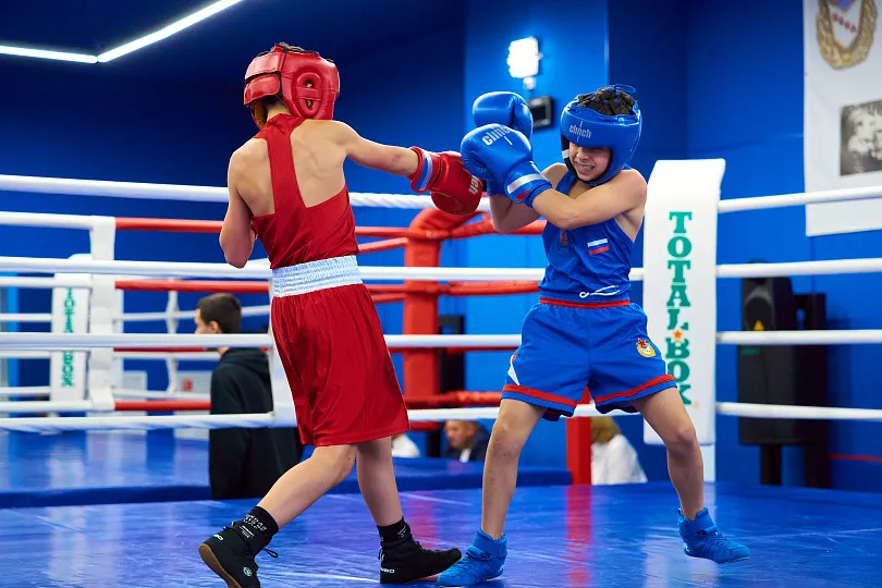 Спортивная группа по боксу в спортивной базе (Лефортово)